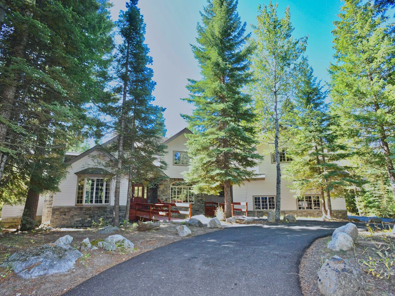 Picture of the Spring Mountain Manor in McCall, Idaho