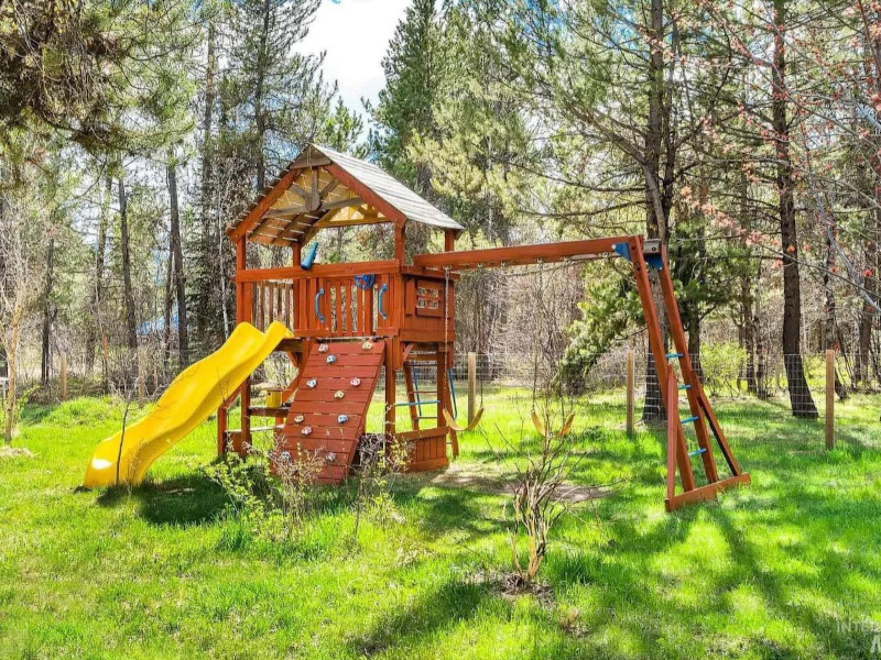 Picture of the Mt. Leon Lodge in Donnelly, Idaho