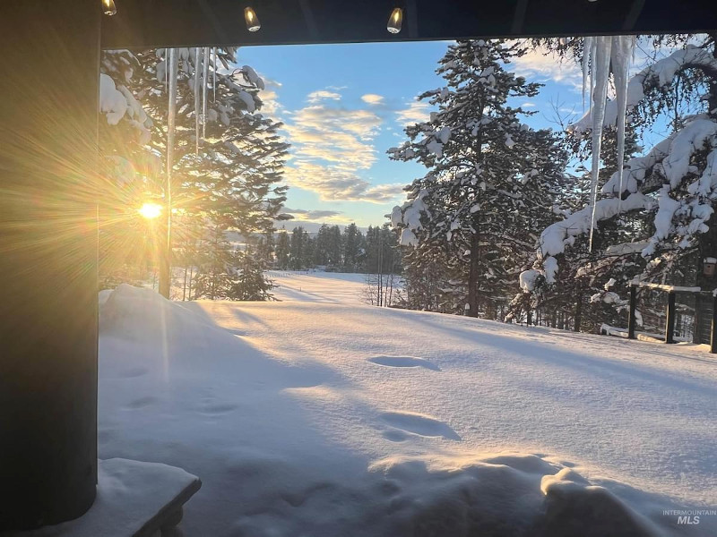 Picture of the Black Fork Lodge in McCall, Idaho