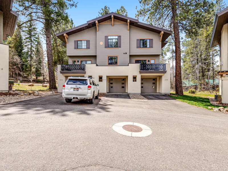 Picture of the Silverpine Village in McCall, Idaho