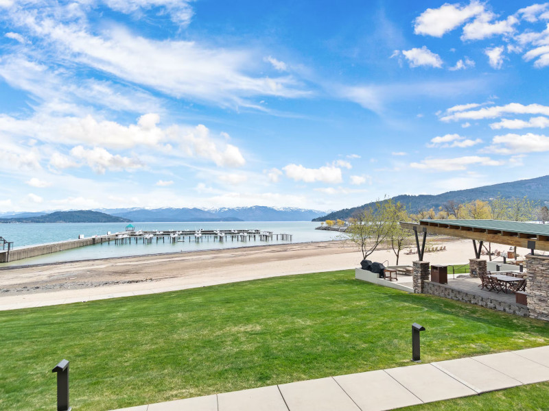 Picture of the Seasons Resort in Sandpoint, Idaho