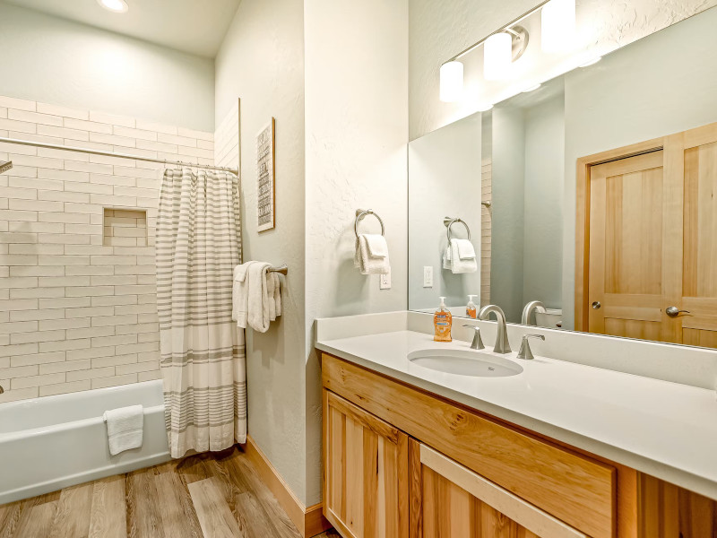 Picture of the Guthrie Place Townhomes - Dover Bay in Sandpoint, Idaho