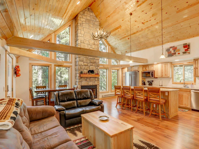 Picture of the Carlson Cabin in McCall, Idaho