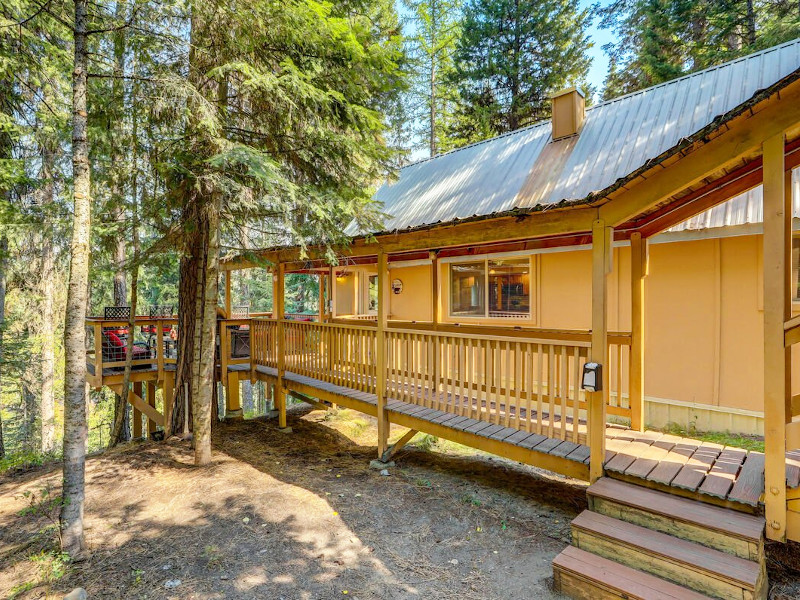 Picture of the Carlson Cabin in McCall, Idaho