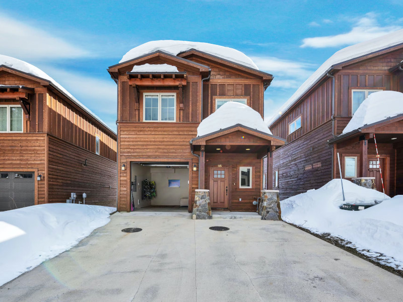 Picture of the Mountainside Chalet in Sandpoint, Idaho