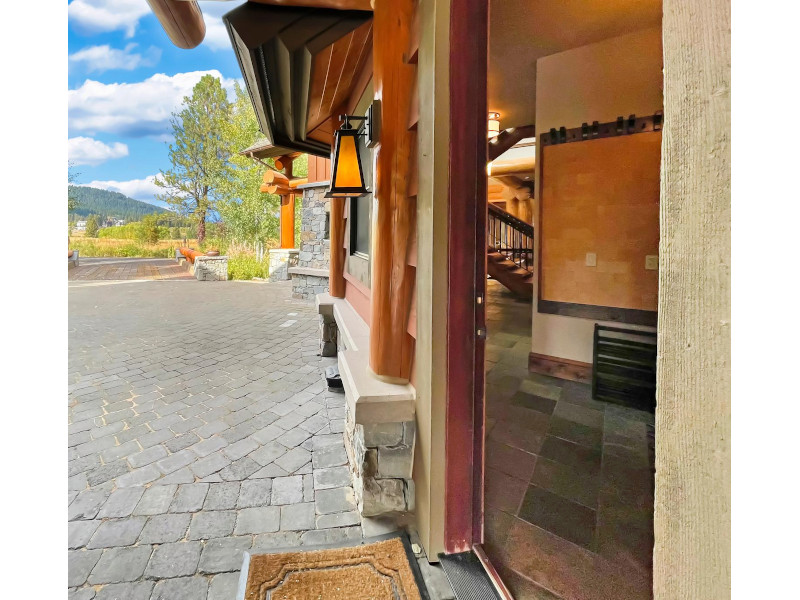 Picture of the Azure Mountain Mansion in Donnelly, Idaho