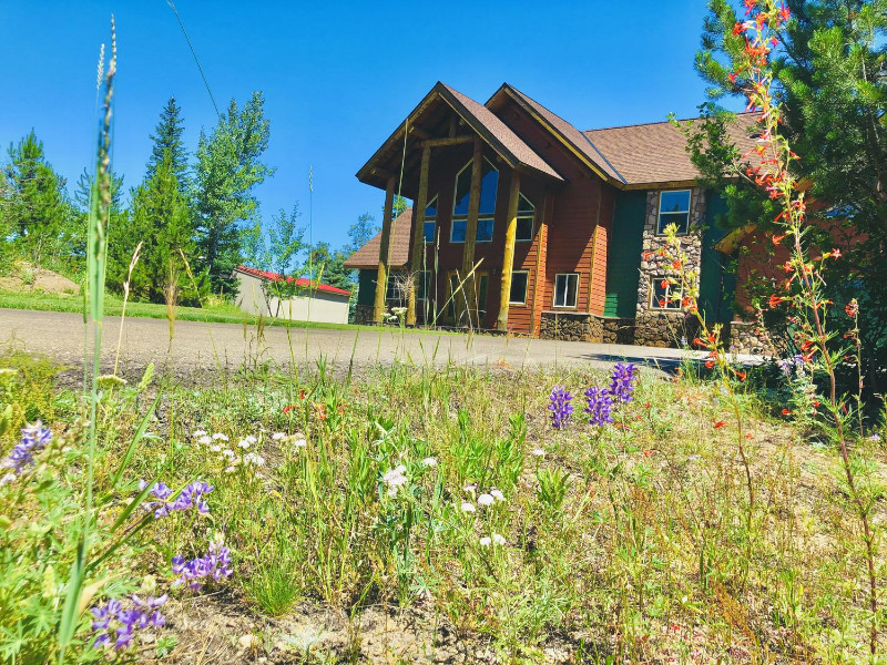 Picture of the Lake Forest Lodge in Donnelly, Idaho