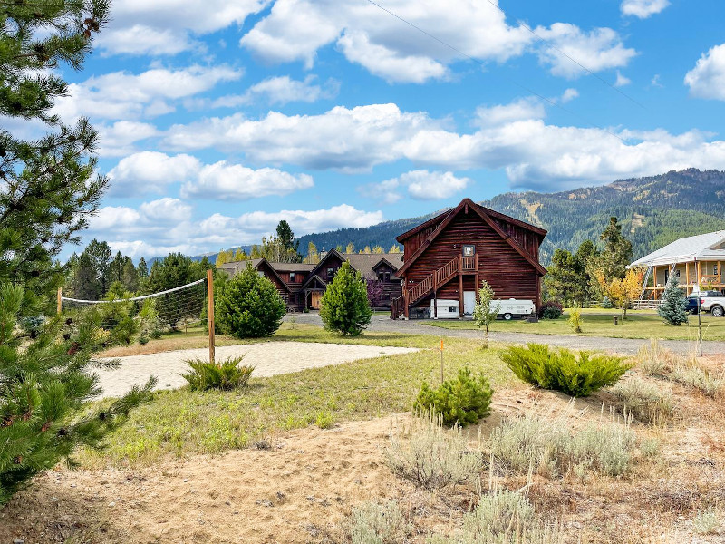 Picture of the Mountain Lake Retreat in Donnelly, Idaho