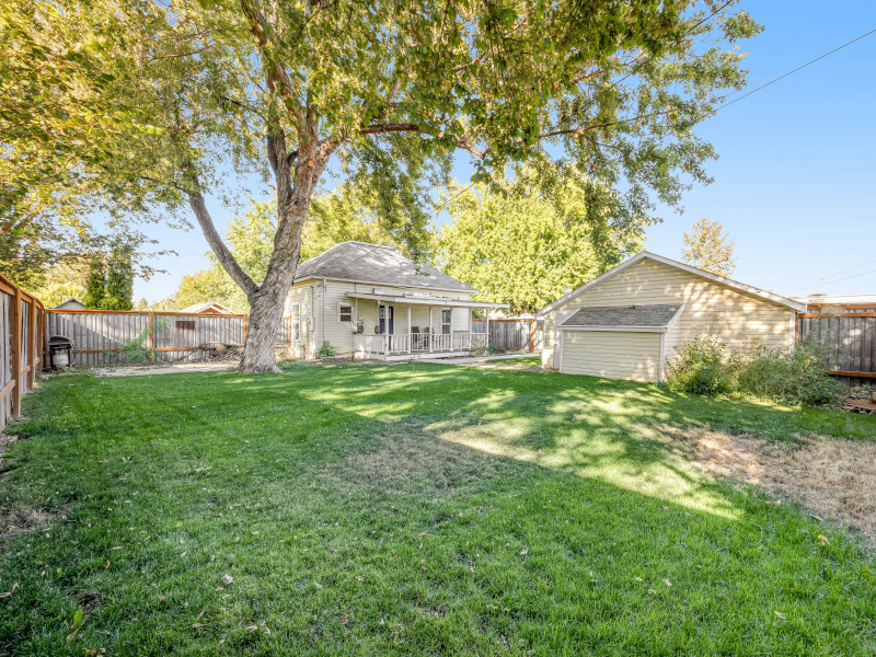 Picture of the Prime Meridian in Meridian, Idaho