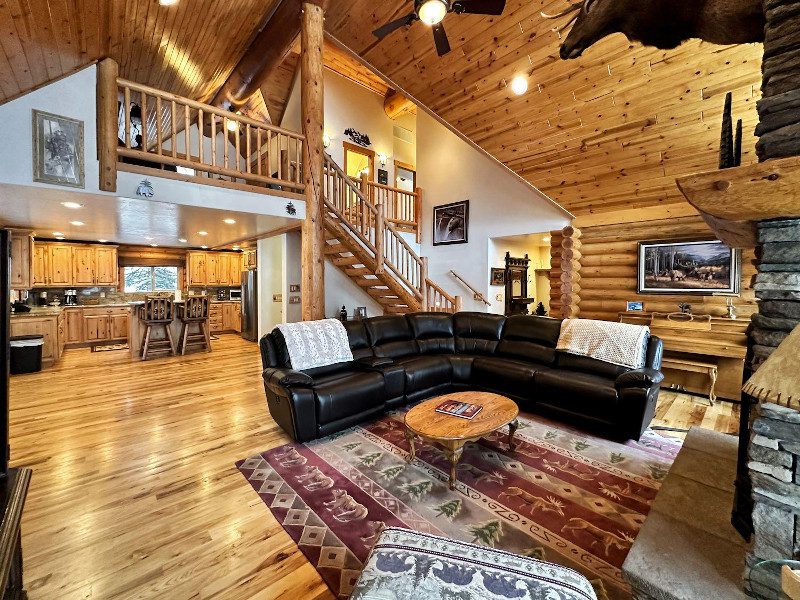 Picture of the Aspen Lodge in McCall, Idaho