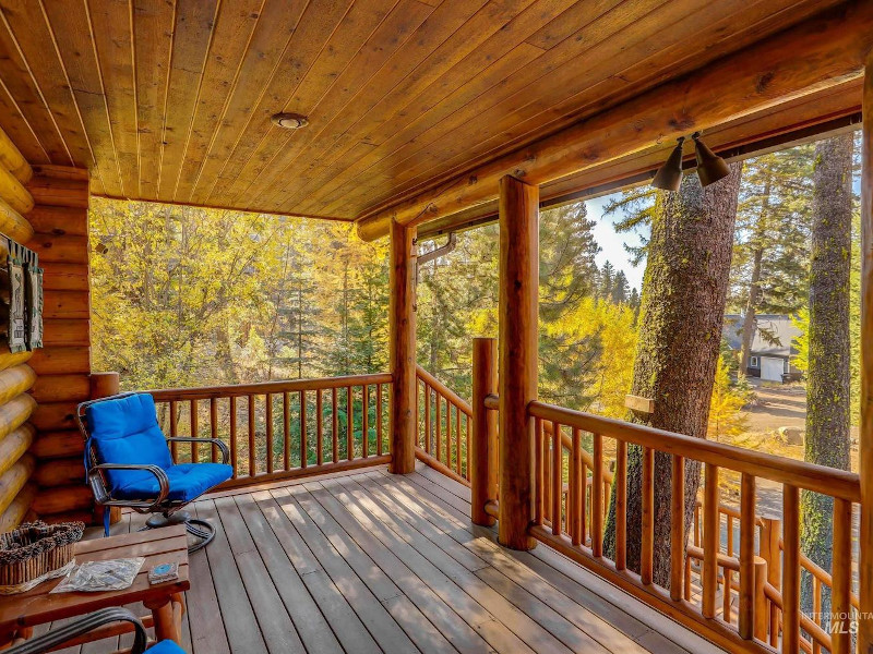 Picture of the Aspen Lodge in McCall, Idaho