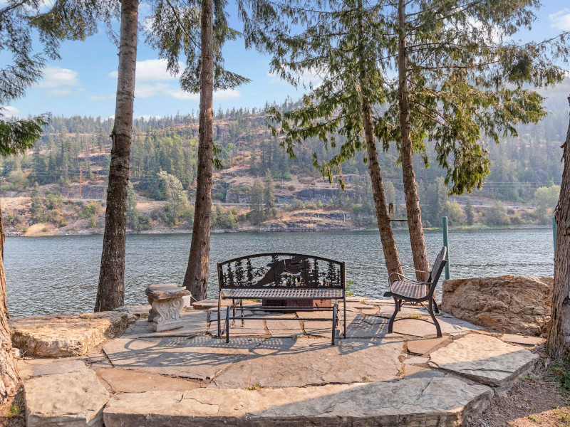 Picture of the Heckaneckis River Lake Lodge - Clark Fork, ID in Sandpoint, Idaho