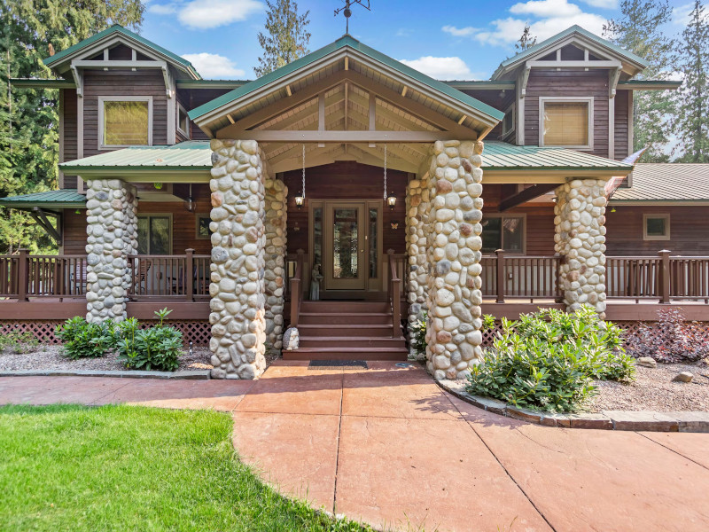 Picture of the Heckaneckis River Lake Lodge - Clark Fork, ID in Sandpoint, Idaho