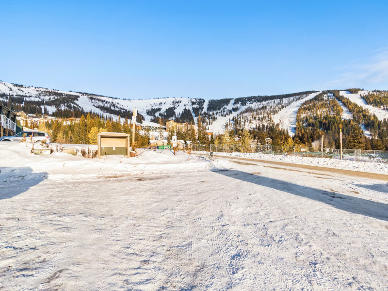 Picture of the Die Schmetterling Condos in Sandpoint, Idaho