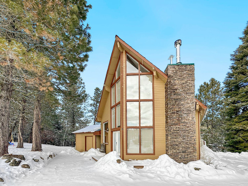 Picture of the Windancer Lodge in Cascade, Idaho