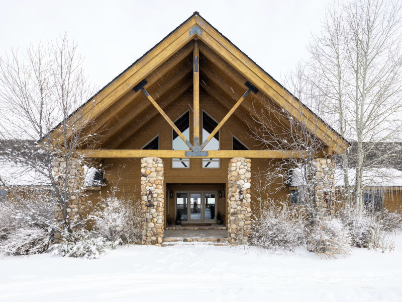 Picture of the Idyllic Riverfront Retreat in Victor, Idaho