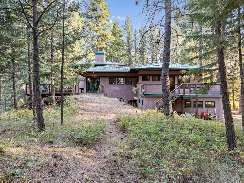 Picture of the Selby Knoll Estate (Main & Guesthouse) in Harrison, Idaho