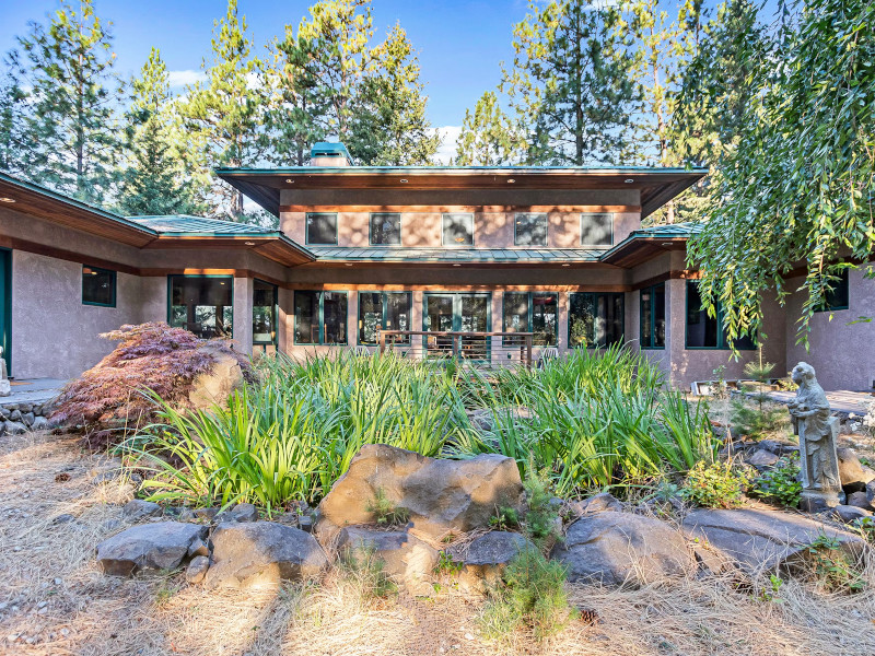 Picture of the Selby Knoll Estate (Main & Guesthouse) in Harrison, Idaho