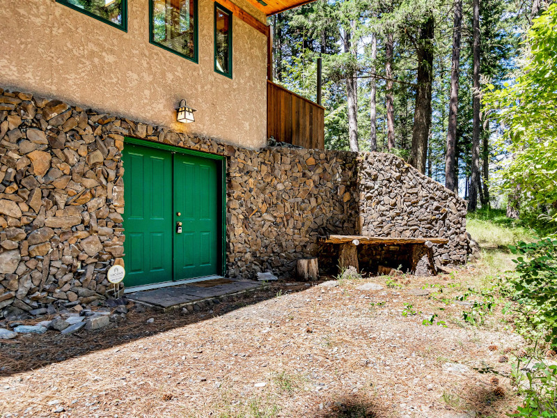 Picture of the Selby Knoll Estate (Main & Guesthouse) in Harrison, Idaho