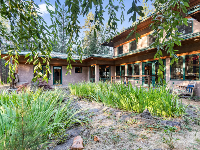 Picture of the Selby Knoll Main House in Harrison, Idaho