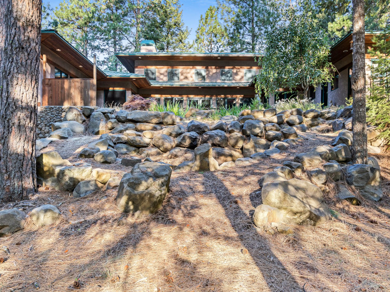 Picture of the Selby Knoll Main House in Harrison, Idaho