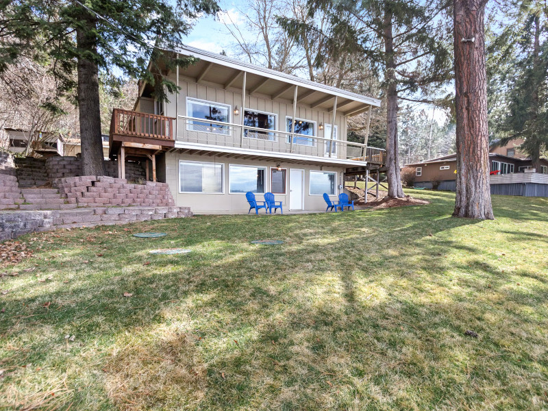 Picture of the Family Lake House with Private Studio in Harrison, Idaho