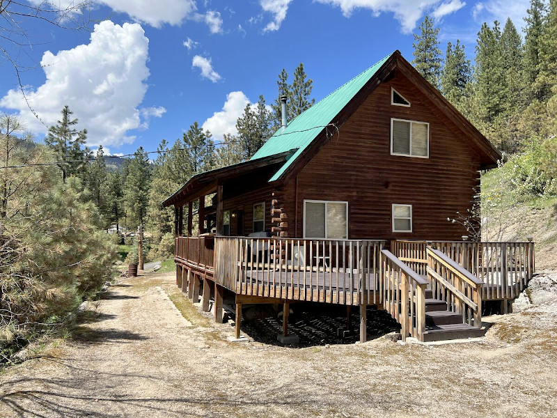 Picture of the Warm Springs Hideout in Garden Valley, Idaho