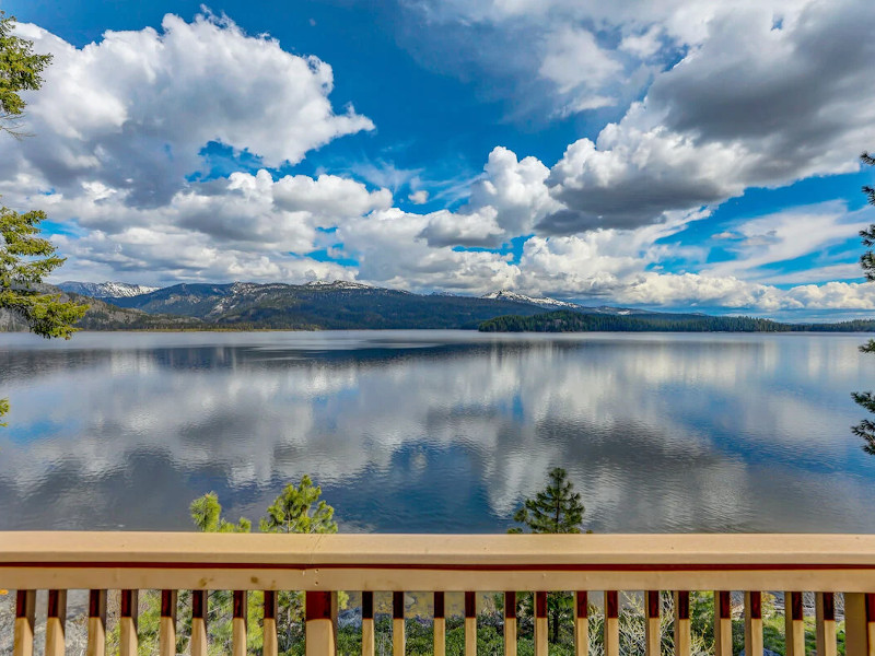 Picture of the Laur House on Little Payette Lake in McCall, Idaho