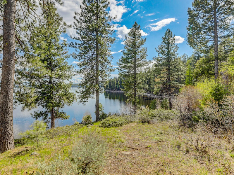 Picture of the Laur House on Little Payette Lake in McCall, Idaho