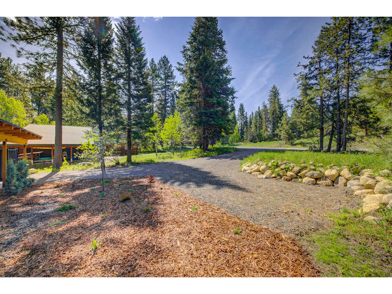 Picture of the Two Pines in McCall, Idaho