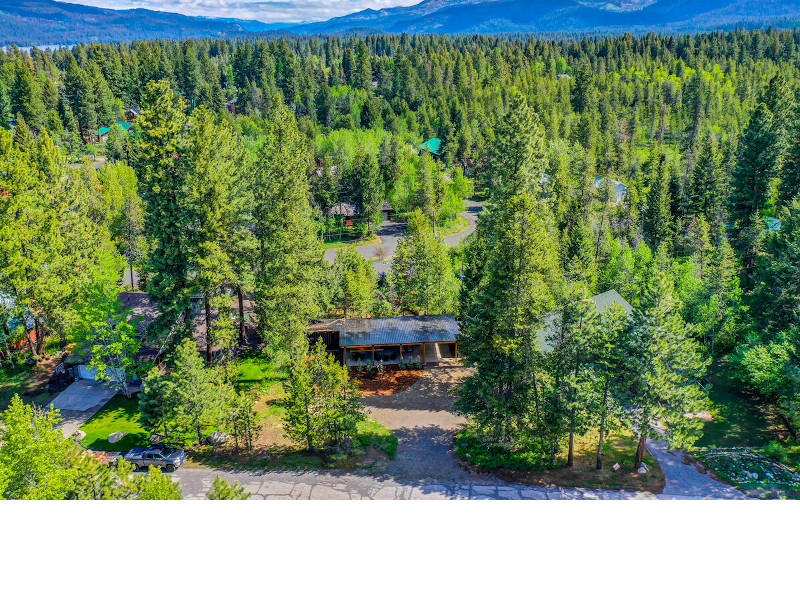 Picture of the Two Pines in McCall, Idaho