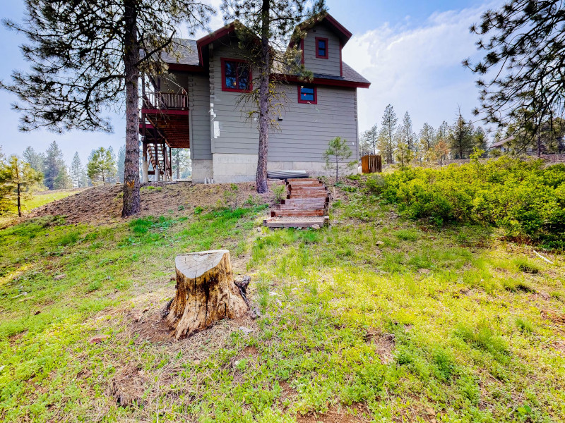 Picture of the Mountain Views on the 45th Parallel in New Meadows, Idaho