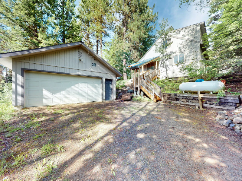 Picture of the Bearfoot Lodge in McCall, Idaho