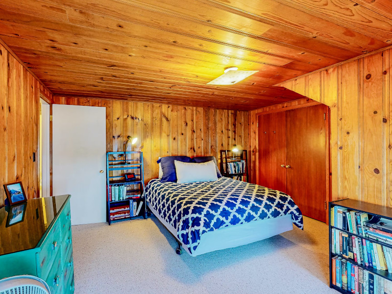 Picture of the Weeping Willow Cabin in Hayden, Idaho