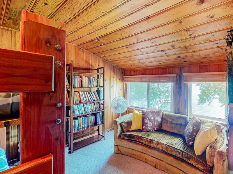 Picture of the Weeping Willow Cabin in Hayden, Idaho