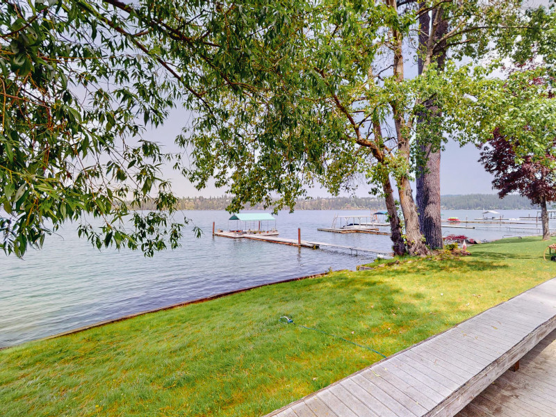 Picture of the Weeping Willow Cabin in Hayden, Idaho