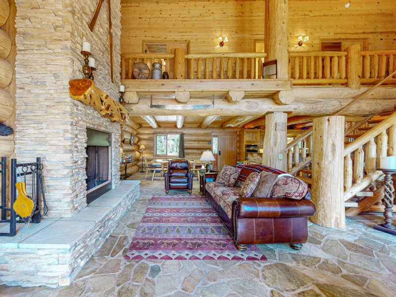 Picture of the Lakeside Lodge in Donnelly, Idaho