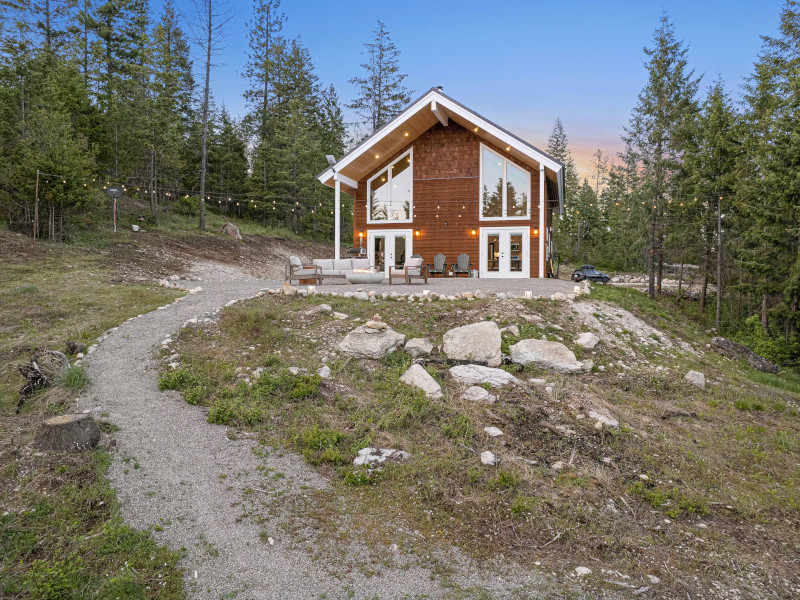 Picture of the Little Tooth Retreat - Big Cabin in Sandpoint, Idaho