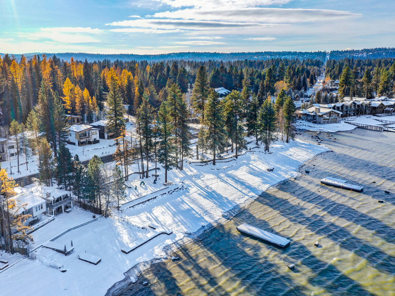 Picture of the Almost Heaven and Annies Place Lakefront Retreat in McCall, Idaho