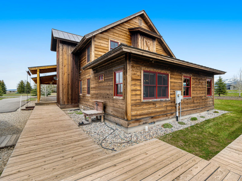 Picture of the The Ravens Nest (Main House and Bunk House) in Driggs, Idaho