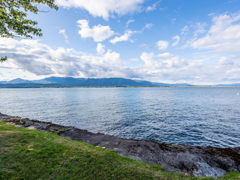 Picture of the Lakeshore Paradise - Sagle in Sandpoint, Idaho