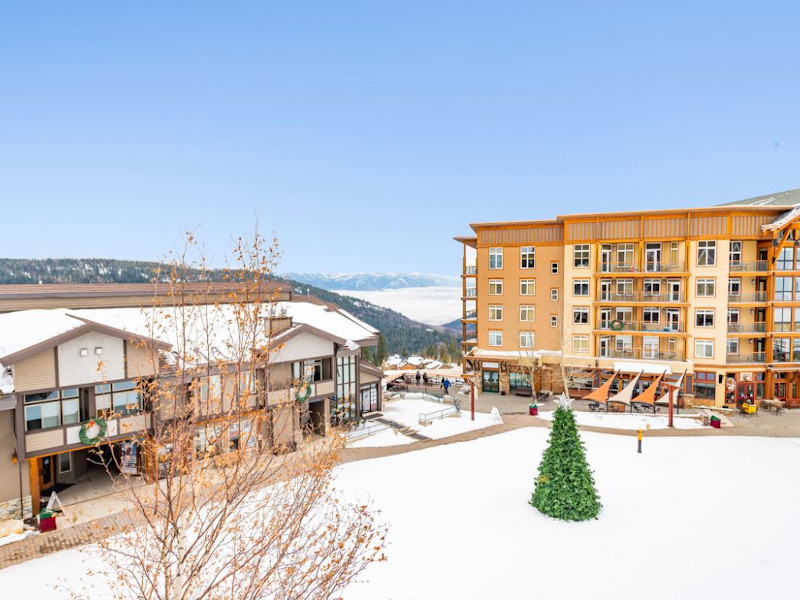 Picture of the Selkirk Lodge in Sandpoint, Idaho