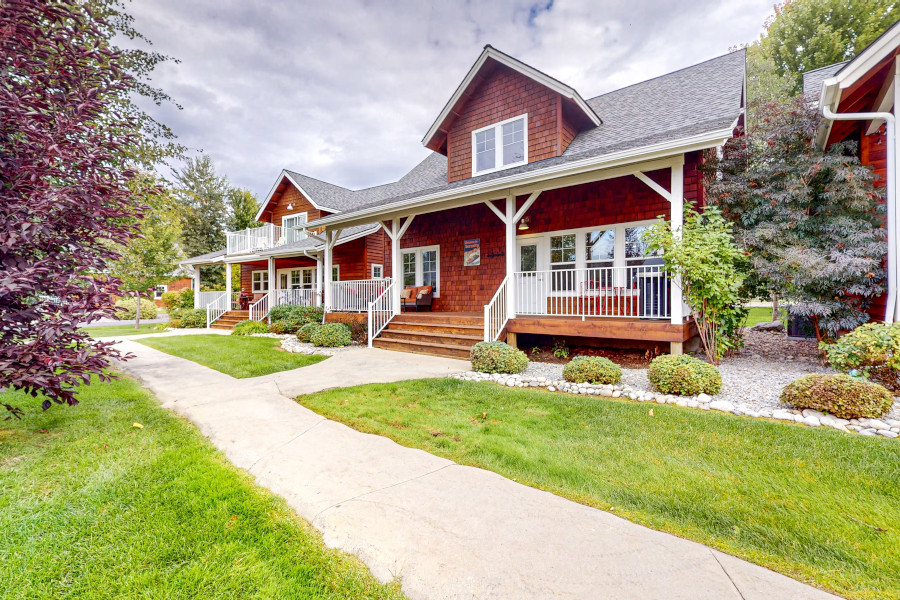Picture of the Serenity Bungalow - Dover, ID in Sandpoint, Idaho