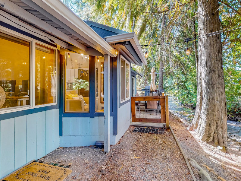 Picture of the Creekside Cabin - Hope, ID in Sandpoint, Idaho