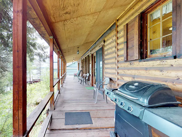 Avery West Shore - McCall, Idaho vacation cabin rental (1-800-844-3246)