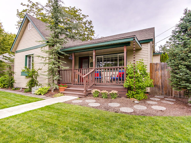 Cozy Downtown Bungalow in Coeur d Alene, Idaho.