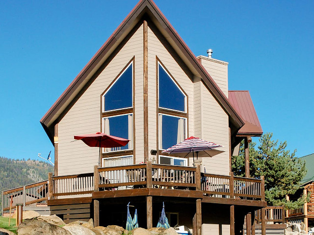 Cascade Lake Summer & Ski Home in Donnelly, Idaho.
