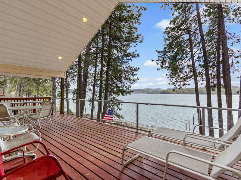 Lakefront Seclusion - Worley in Sandpoint, Idaho.