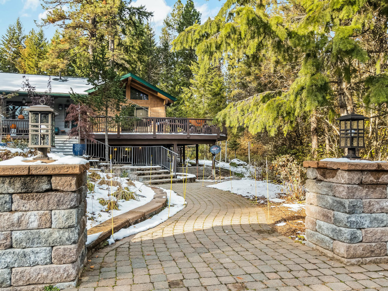 Cozy One Bedroom with Privacy in Sandpoint, Idaho.