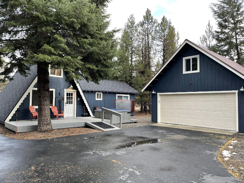 Little Ponderosa Cottage in Donnelly, Idaho.